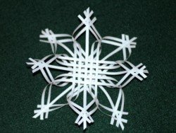 Оригами снежинка из полосок